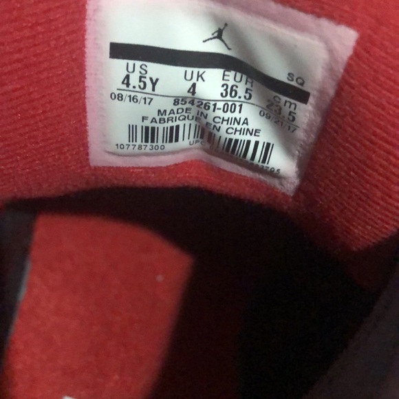 Jordans for sell - Picture 2 of 4